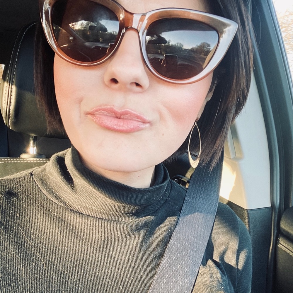 Meet your Posher, Amanda